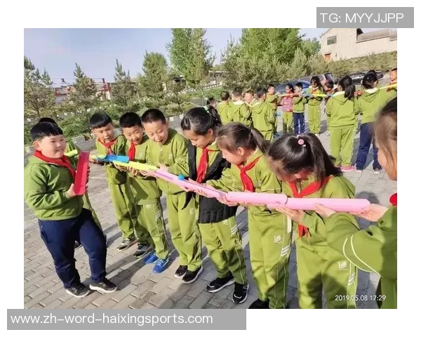 用铁丝编织梦想的足球艺术之旅探索创意与技巧的完美结合