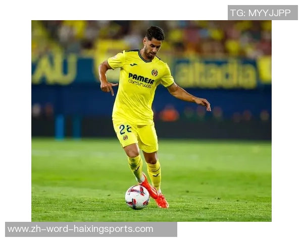 足球场上的跌倒瞬间与运动员的坚持与勇气交织的故事 足球场上的跌倒瞬间与运动员的坚持与勇气交织的故事